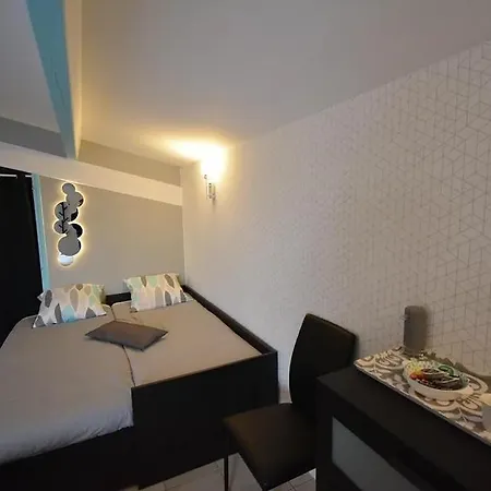 Au Bed & Breakfast